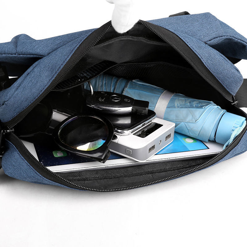 Crossbody Messenger Bag aus Nylon, blau – Bild 3 | LuxeStyle