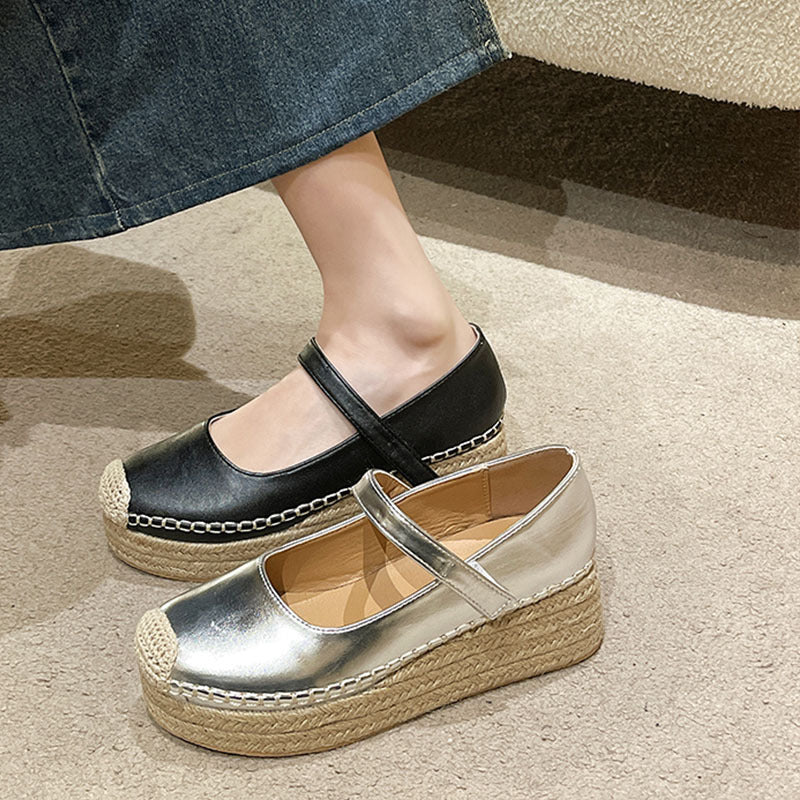 Elegante Keilabsatz-Pumps mit Knöchelriemen