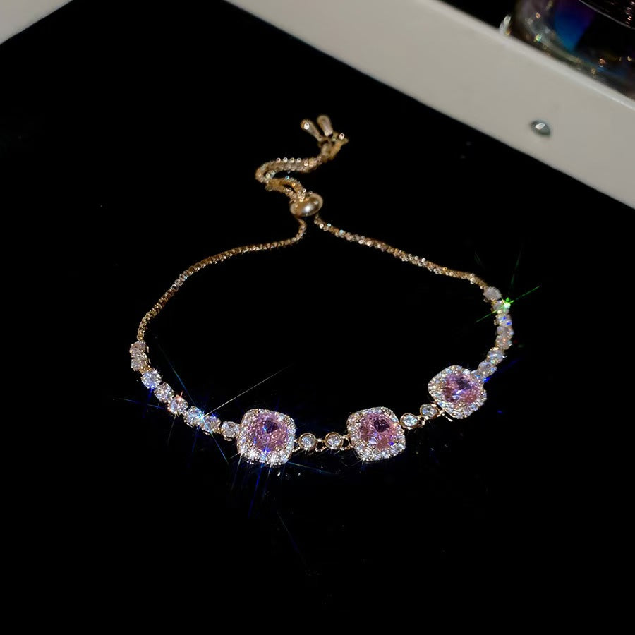 Zirkon Armreif mit Blumen-Schnalle im French Style