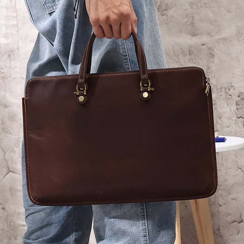 Laptop-Umhängetasche aus echtem Leder – Bild 5 | LuxeStyle