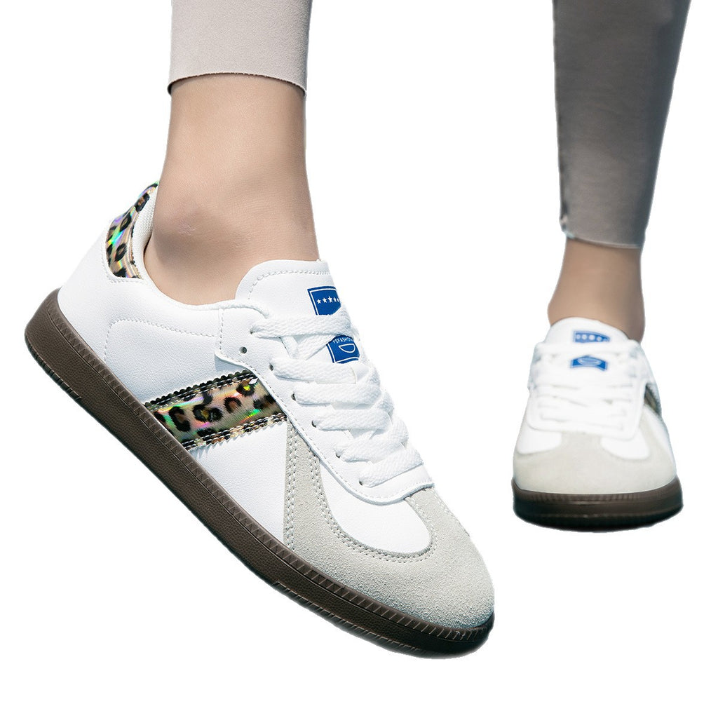 Sneaker mit Leoparden-Print und Schnürung