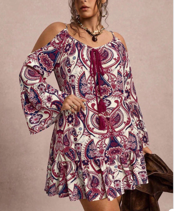 Gemustertes Langarmkleid mit Rundhalsausschnitt