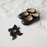 Farbe: Schwarz