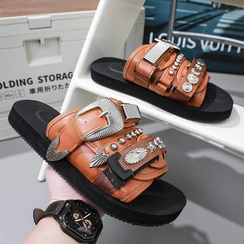 Leichte Outdoor-Slipper mit Nieten
