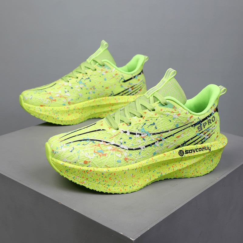 Marathon Carbon-Sneaker mit Leuchteffekt