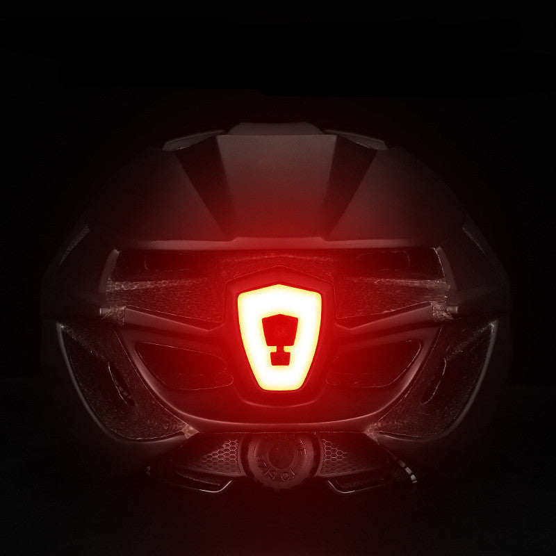 Radhelm mit integrierten Schutzbrillen