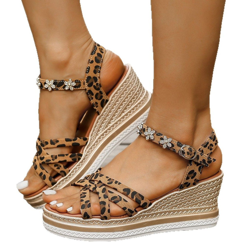 Hochhackige Suede-Sandalen – Bild 3 | LuxeStyle