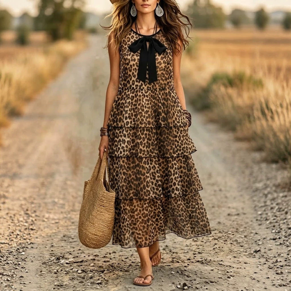 Mehrschichtiges Kleid mit Print und Schleife