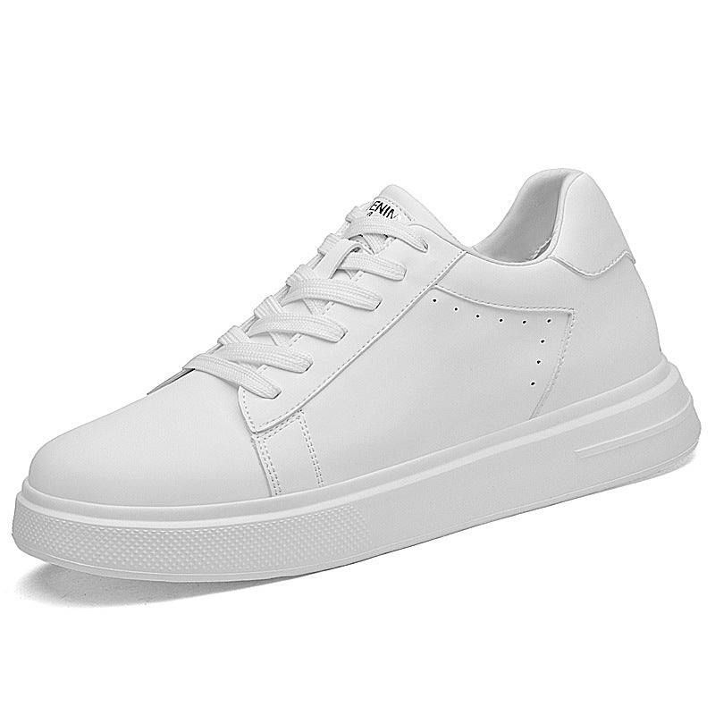 Sportlich-elegante Sneaker mit diskreter Erhöhung