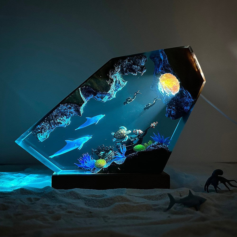 Orca Diver Nachtlicht aus Resin – Bild 5 | LuxeStyle