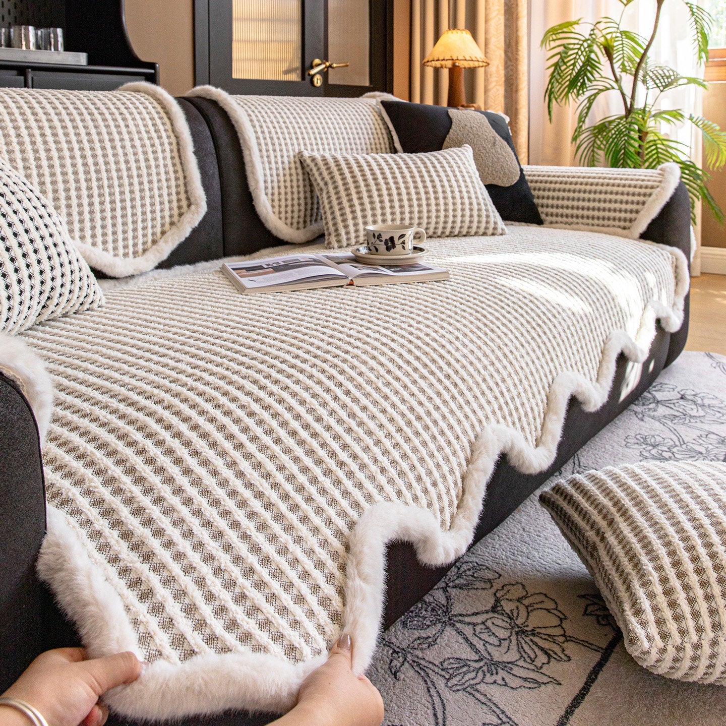 Fixer Anti-Rutsch Sofaüberwurf aus Chenille