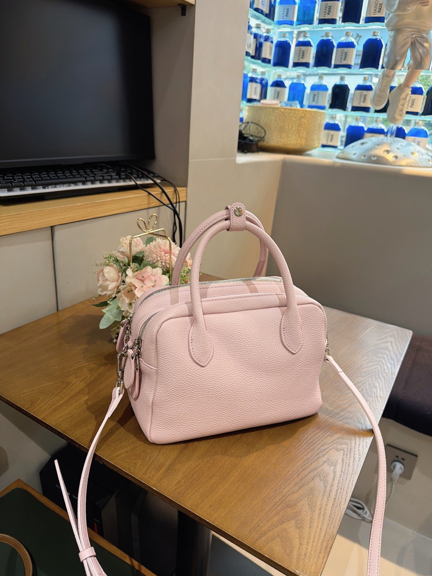 Boston-Henkeltasche «Lussa» · Echtleder im Bowling-Stil (Damen, 9 Farben)