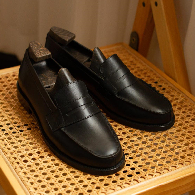 Retro-Leder Sneaker in Schwarz – Bild 2 | LuxeStyle