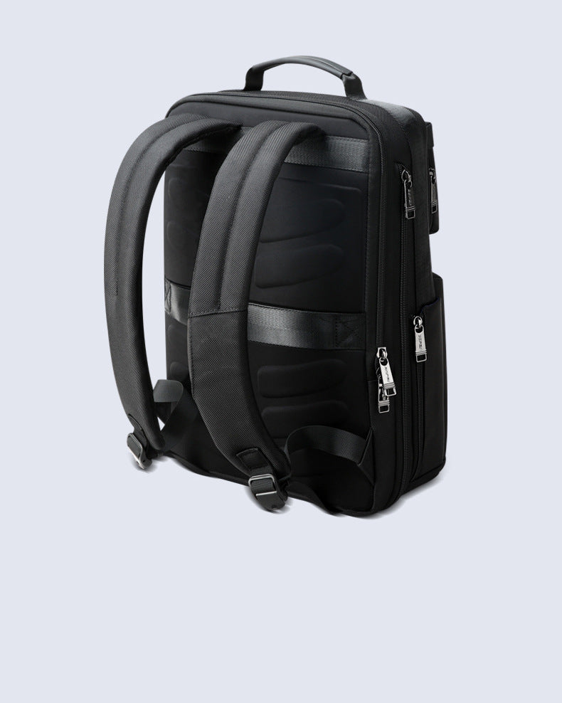 Multifunktionaler Rucksack mit viel Stauraum – Bild 6 | LuxeStyle