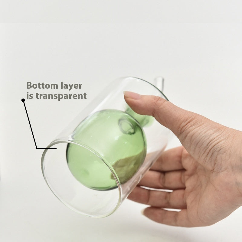 Doppelwandiger Öler aus farbigem Glas