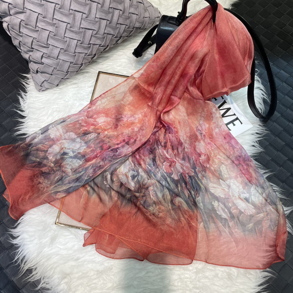 Seidenschal mit digitalem Print – leichte Luftigkeit – Bild 19 | LuxeStyle