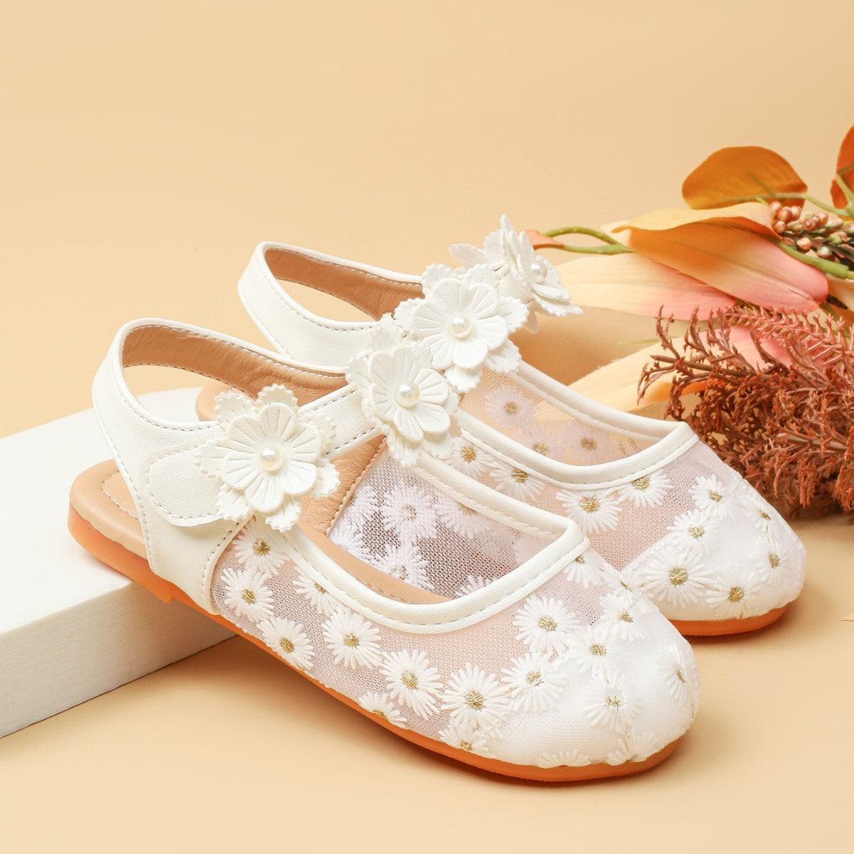 Komfortschuhe mit Blumenmotiv