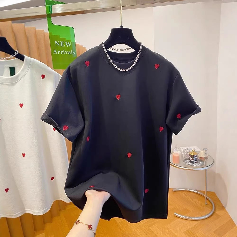 Sommerliches Kurzarm-T-Shirt mit Herz-Stickerei