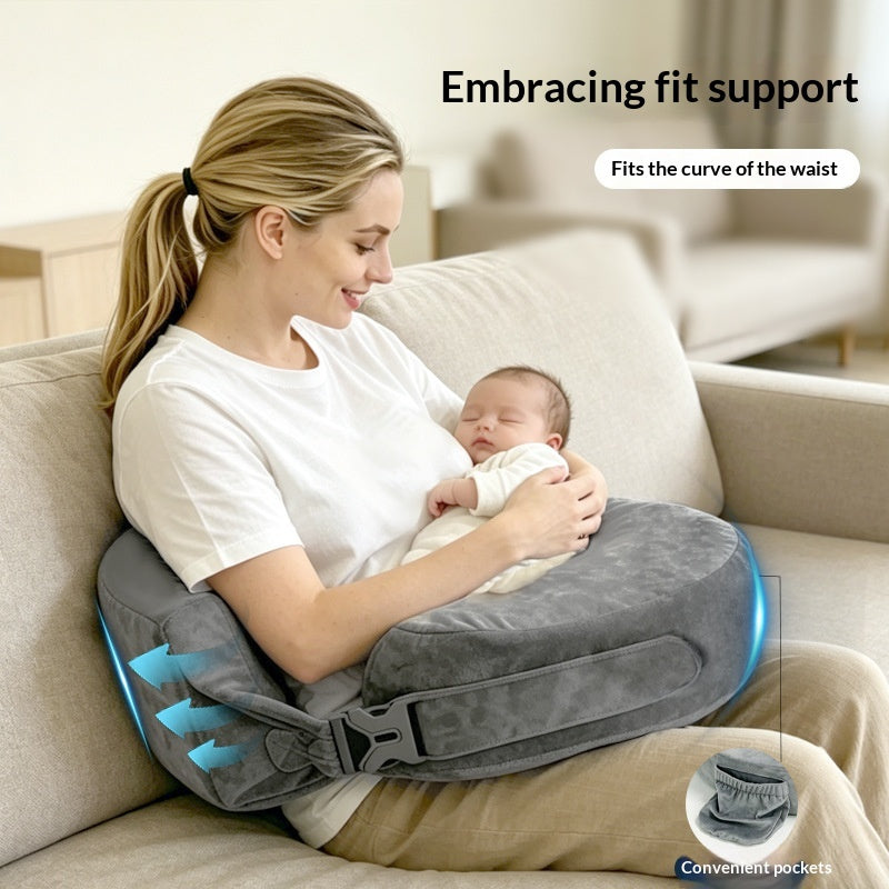 Mondförmiges Babykissen zum Sitzenlernen