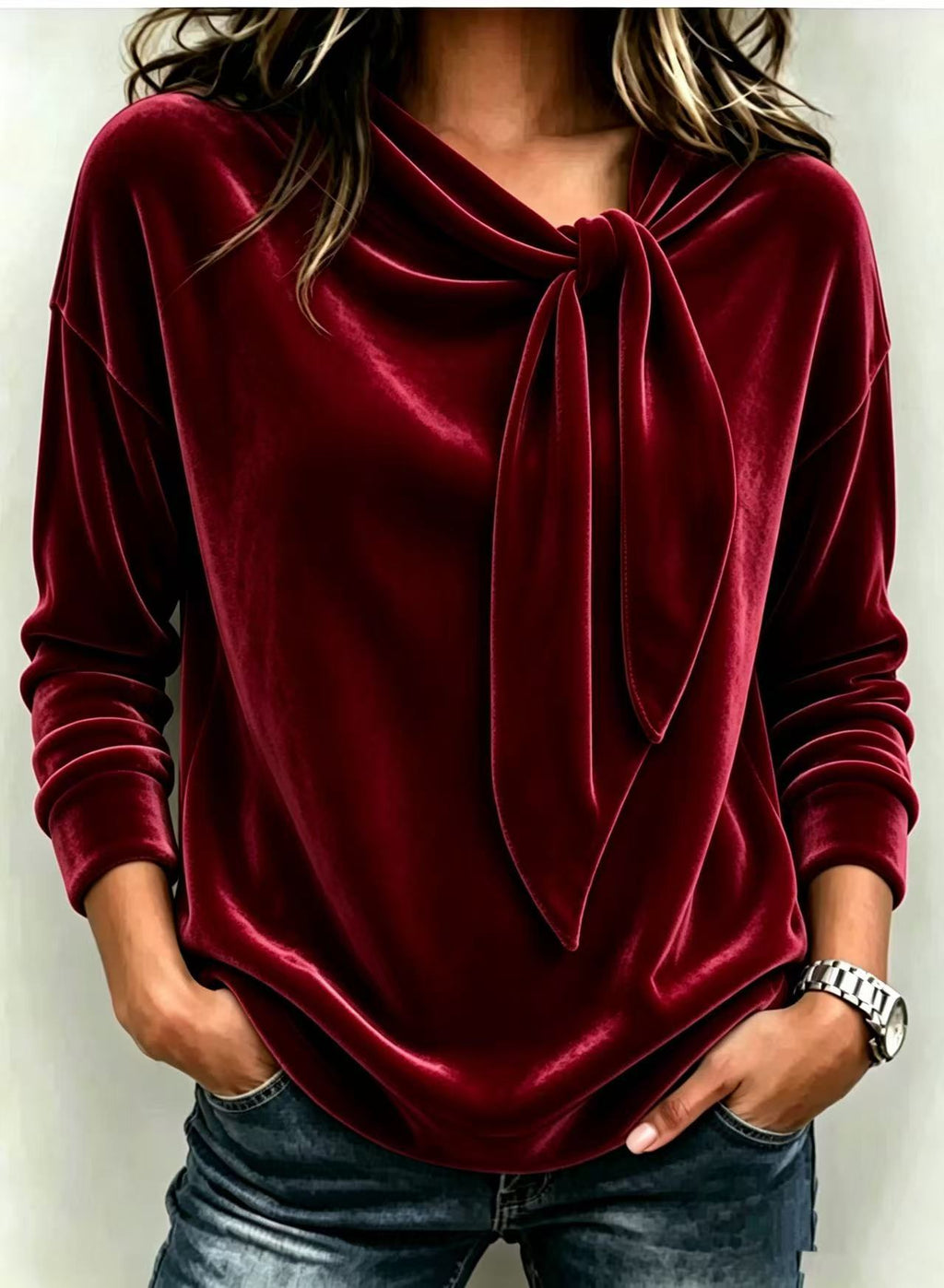 Damen Velourspulli mit Schleife