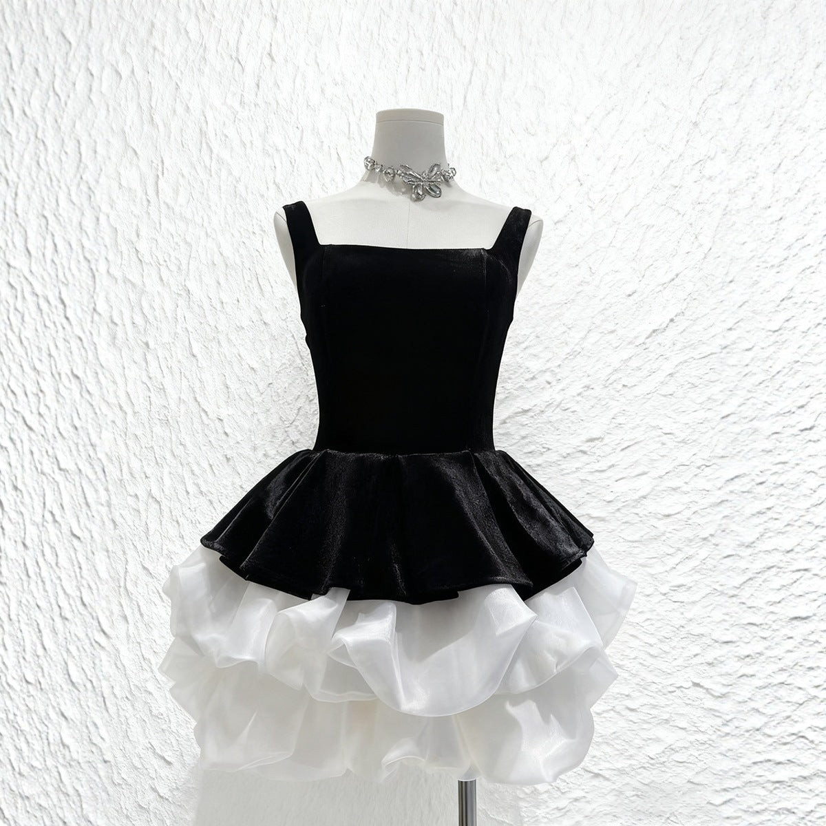 Schwungvolles Ballett-Design – Bild 1 | LuxeStyle