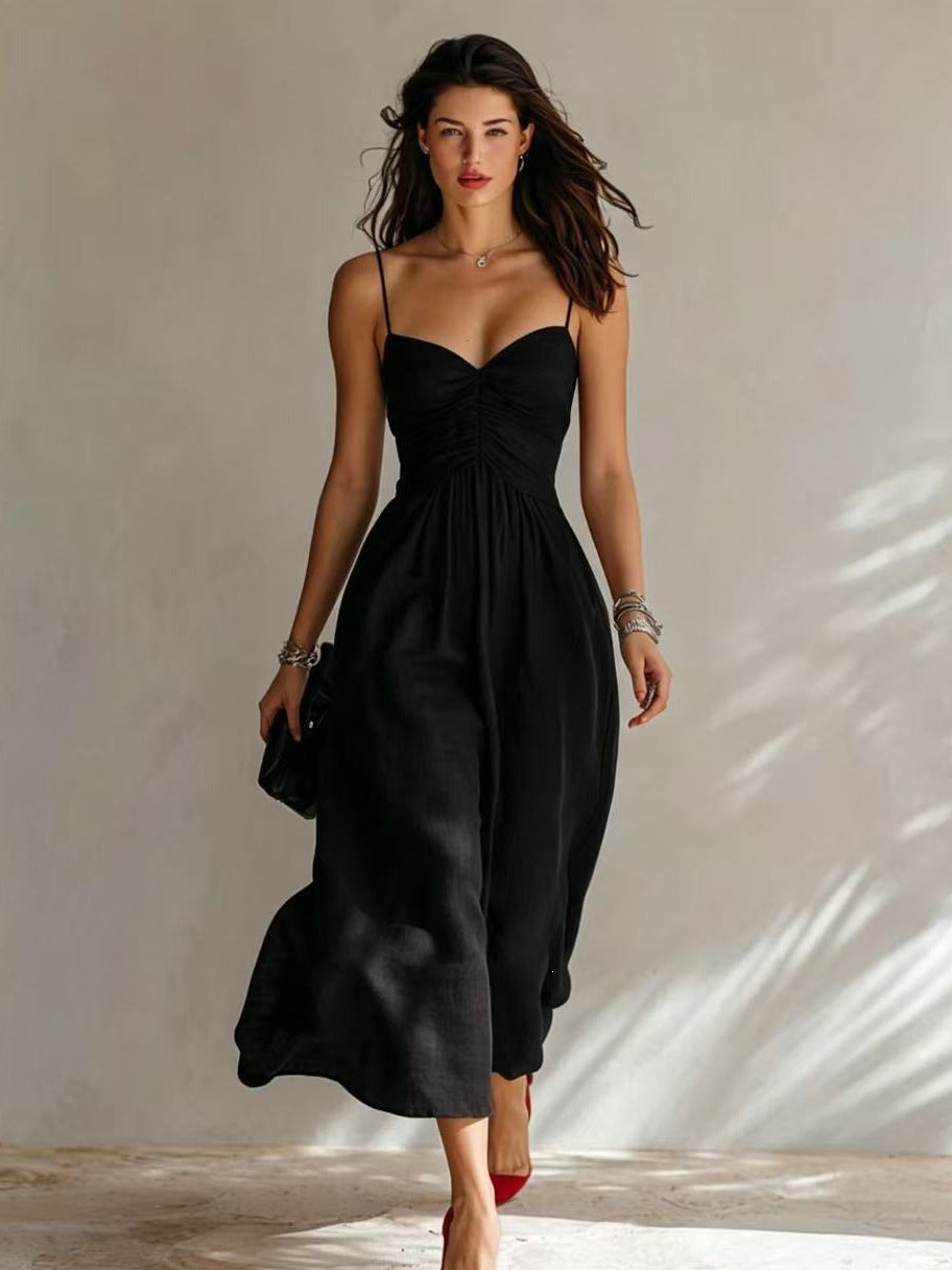 Sommer-Strap-Dress mit Falten in Rot, Schwarz & Weiß