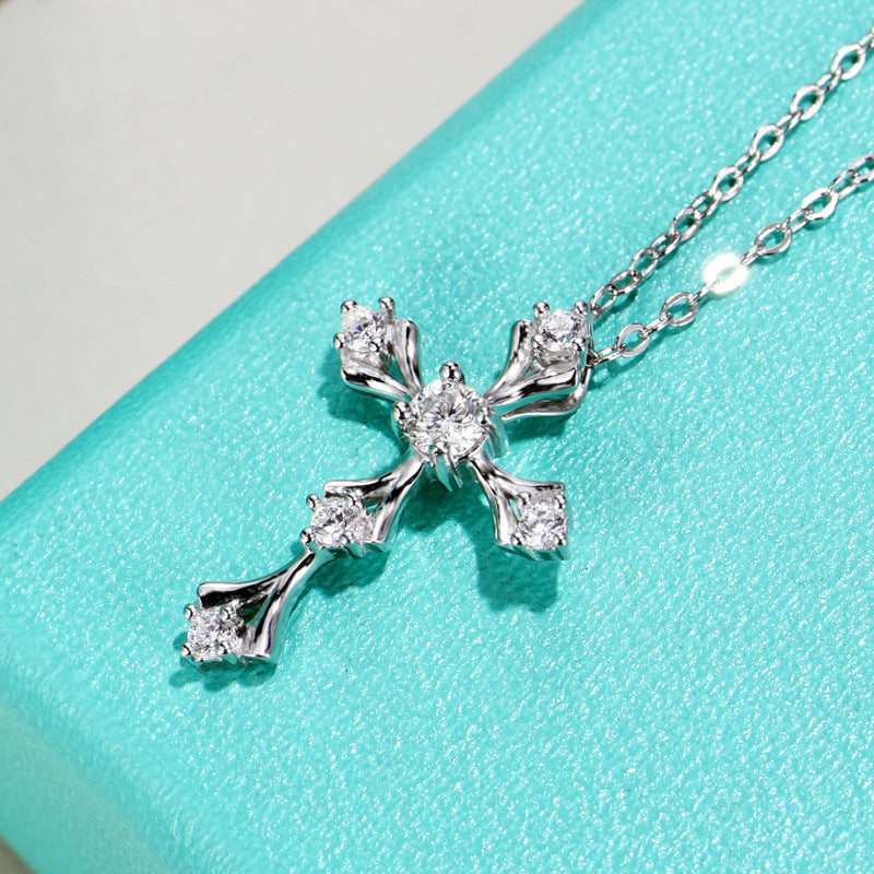 Sterlingsilber Kreuzanhänger mit Moissanit