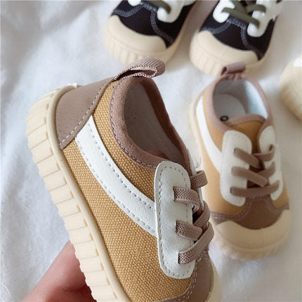 Weiche Kinderschuhe aus Canvas mit Rutschfänger