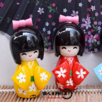 Kimono-Püppchen aus Birkenholz