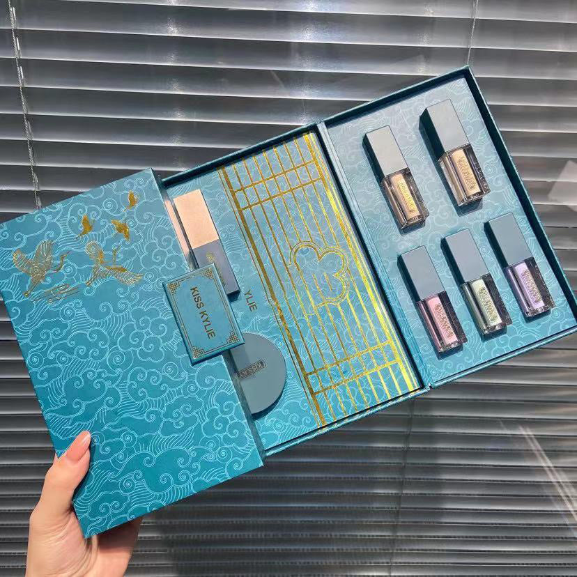 Geschenkset: Concealer, Isolation & Lippenstift – Bild 8 | LuxeStyle
