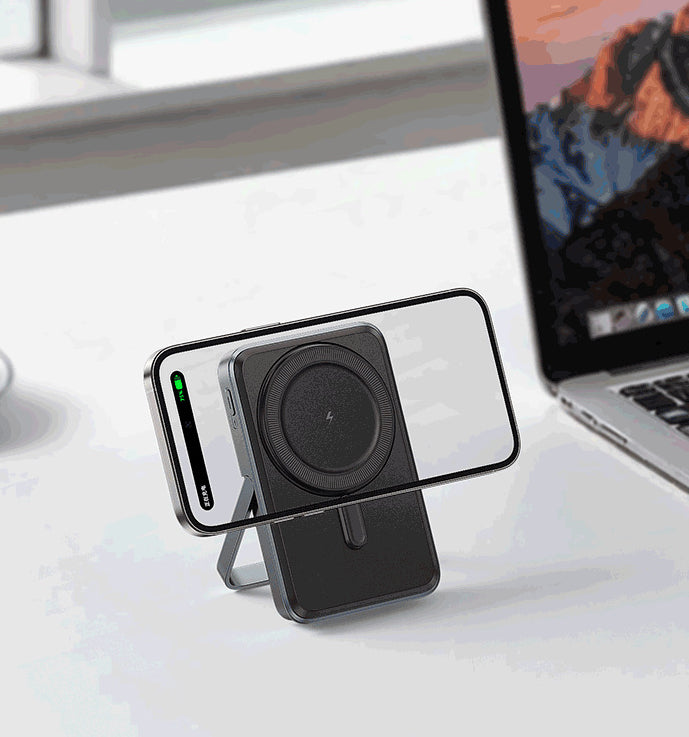 Kabellose Powerbank mit Kabel und Magnet