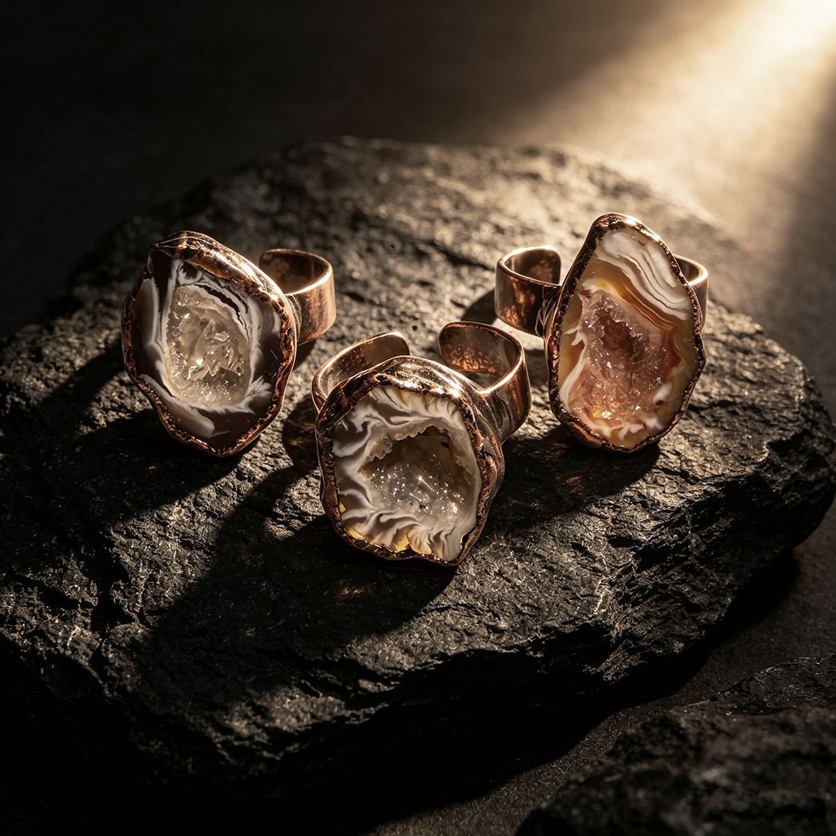Verstellbarer Retro-Ring mit Achat-Kristall