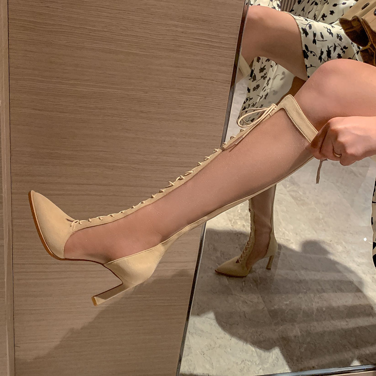 Stilettos mit spitzen Zehen und Querband aus Mesh – Bild 5 | LuxeStyle