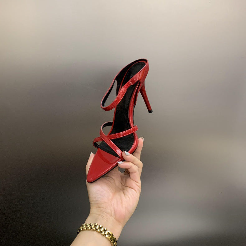 Weinrote Stiletto-Sandalen mit Fischmaul-Zehenpartie – Bild 2 | LuxeStyle
