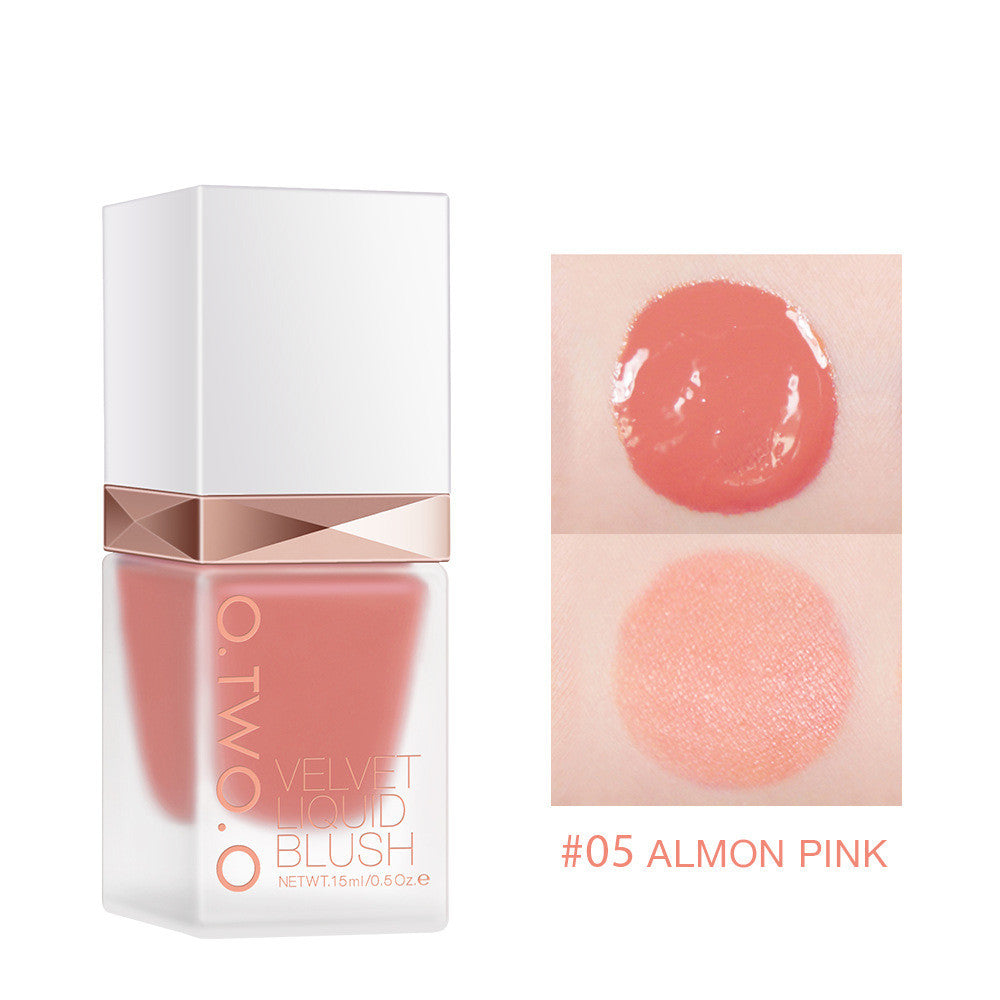 Flüssig-Blush – Matt & Seidig – Bild 3 | LuxeStyle