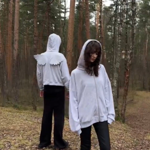 Kapuzenpullover mit Engelsflügeln