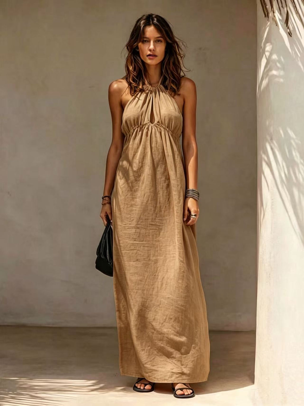 Langes Neckholder-Kleid – Bild 3 | LuxeStyle