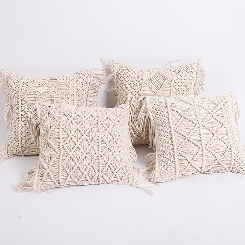 Handgewebtes Kissen mit Zopf-Quaste – Bild 1 | LuxeStyle