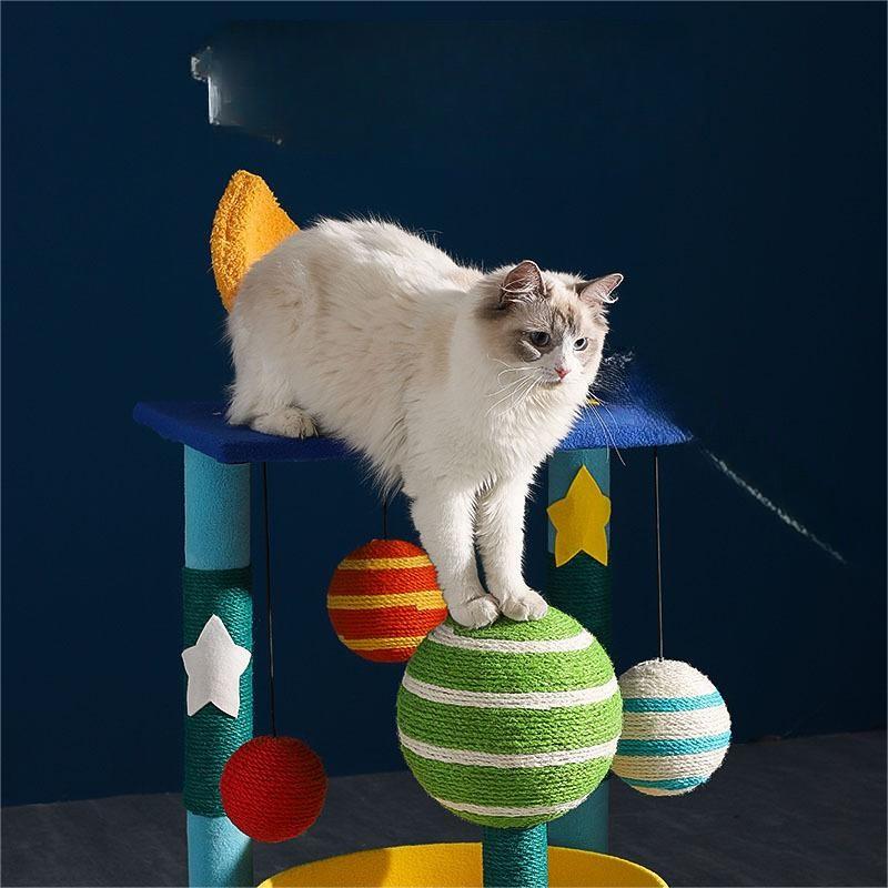 Katzenbaum 'Stern' mit Spielzeug – Bild 4 | LuxeStyle