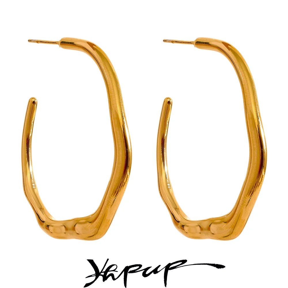 Geometrische Stud-Ohrringe · Edelstahl Gold – LuxeStyle Schweiz