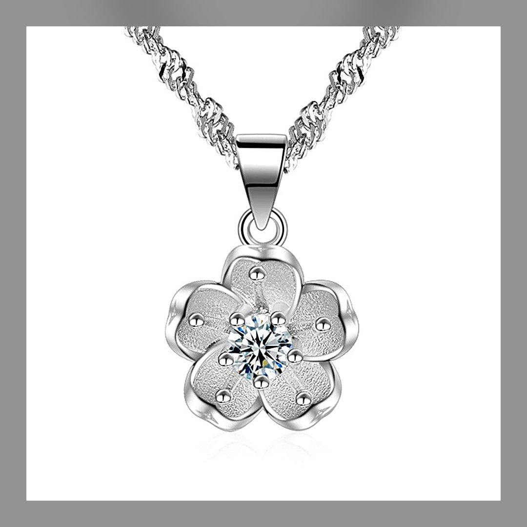 LuxeStyle-Edit · Kirschblüten-Halskette «Sakura» – zarte Klavikula-Kette