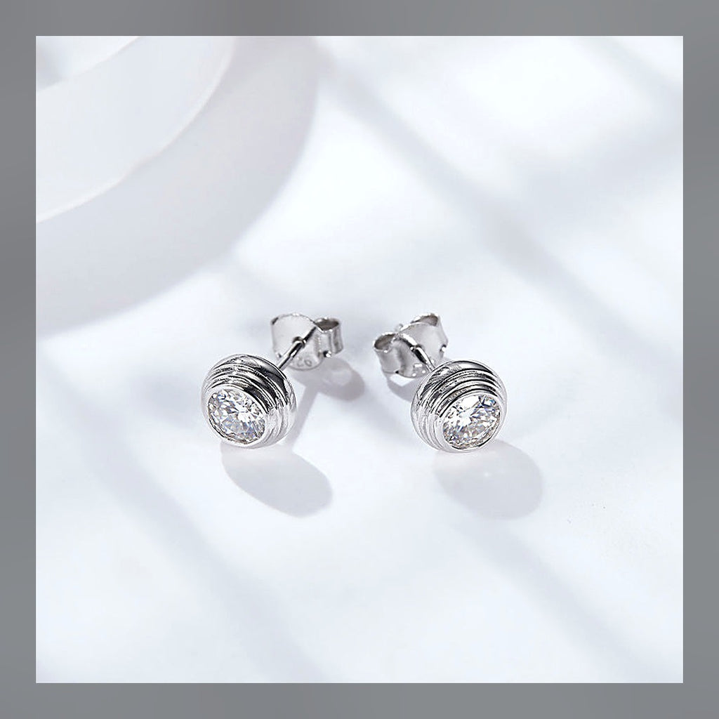 LuxeStyle-Edit · Moissanite-Ohrstecker «Éclat» · S925 Silber (0,5 / 1 Karat)