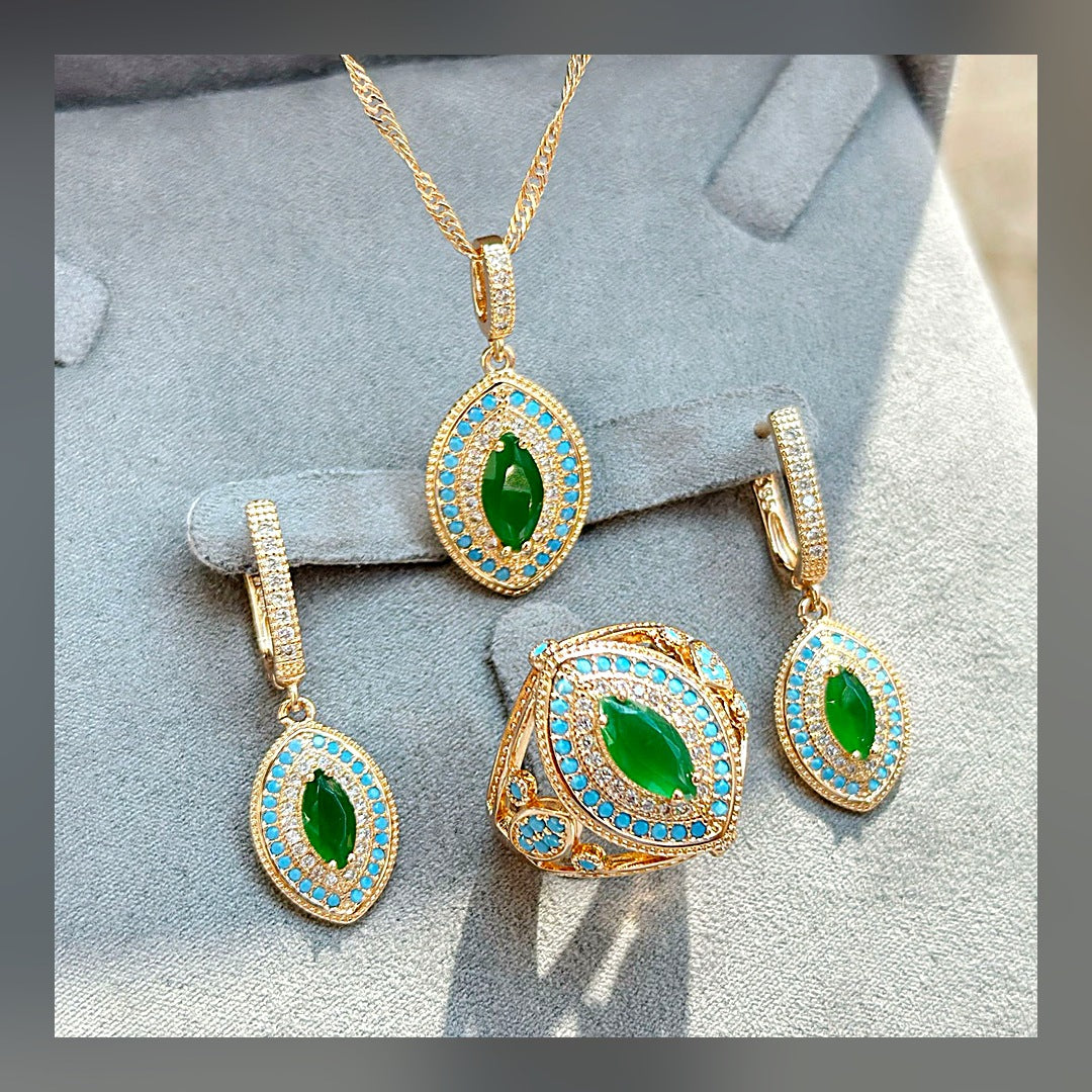 LuxeStyle-Edit · Smaragd-Zirkon Schmuck-Set «Vintage» · Ohrringe, Ring & Halskette