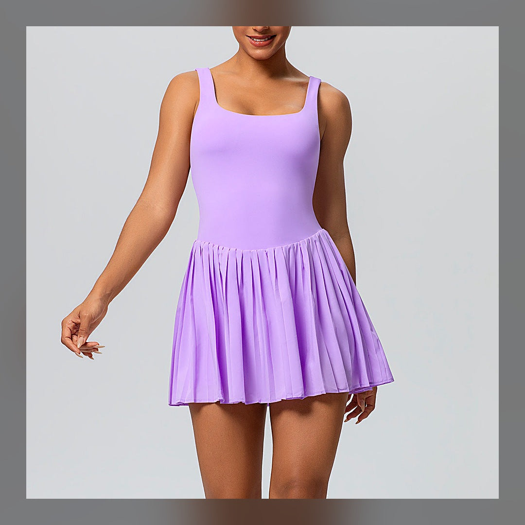 LuxeStyle-Edit · Tennis-Kleid «Match» · Plissee, integrierte Shorts