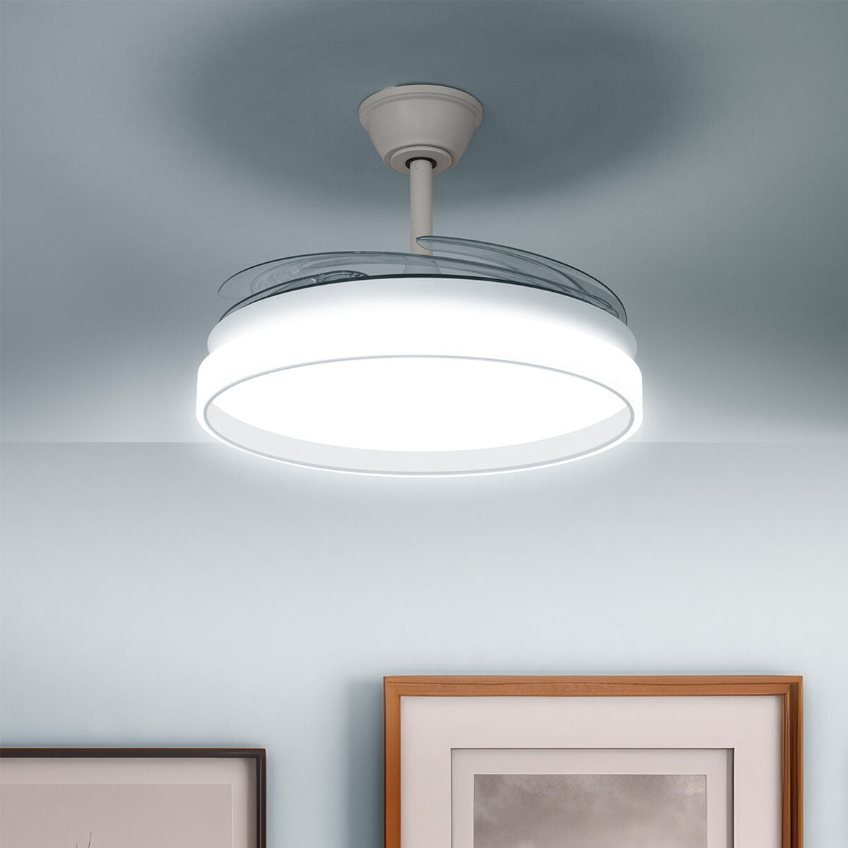 Deckenventilator mit LED-Licht und 4 einklappbaren Flügeln Keteez Inno